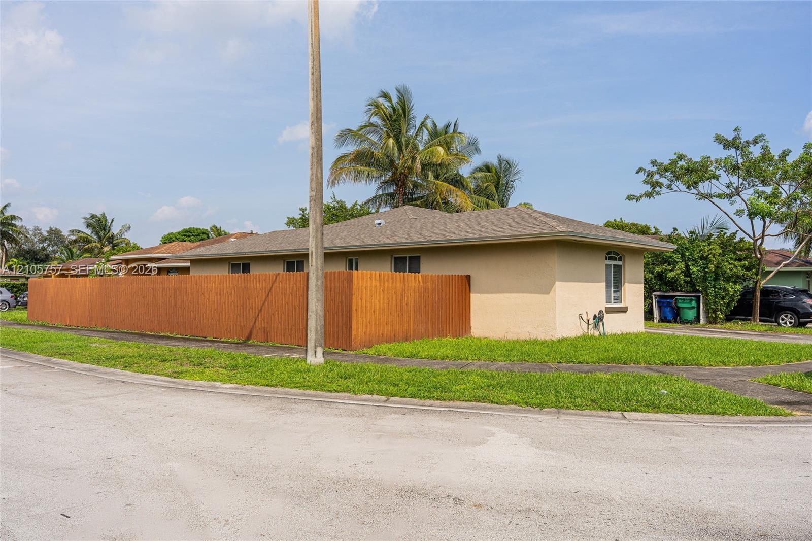 3783 NW 201st Ter, Miami Gardens FL 33055 photo 4