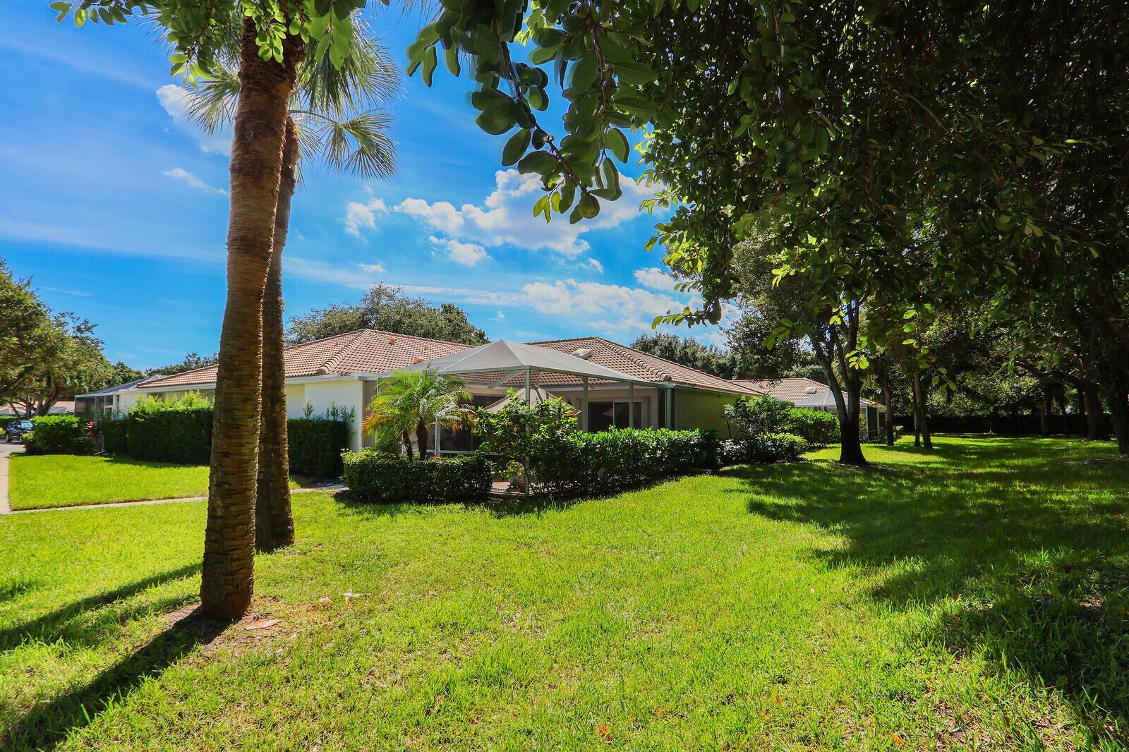 8701 CHAPMAN OAK Court, Palm Beach Gardens FL 33410 photo 2