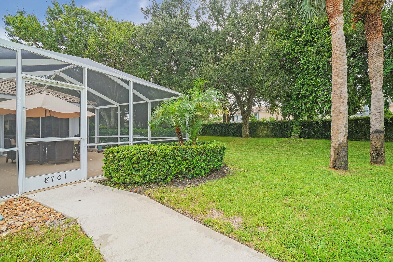 8701 CHAPMAN OAK Court, Palm Beach Gardens FL 33410 photo 3