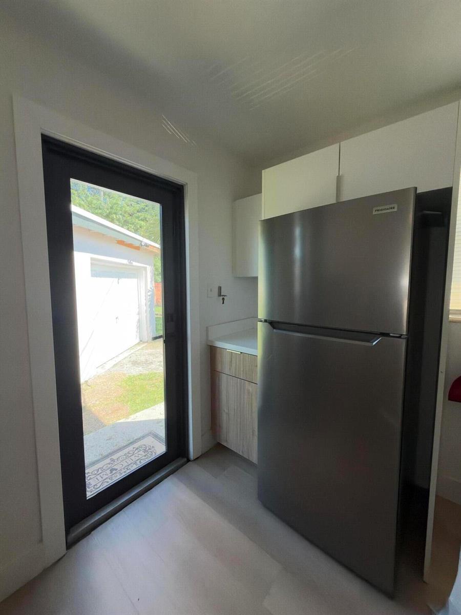 430 NW 19TH Avenue, Fort Lauderdale FL 33311 photo 4