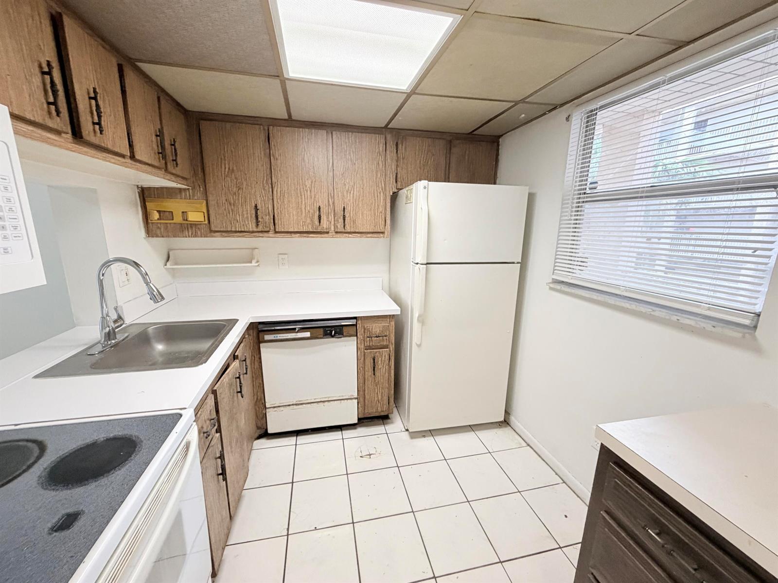 2800 NW 56th Avenue # F201, Lauderhill FL 33313