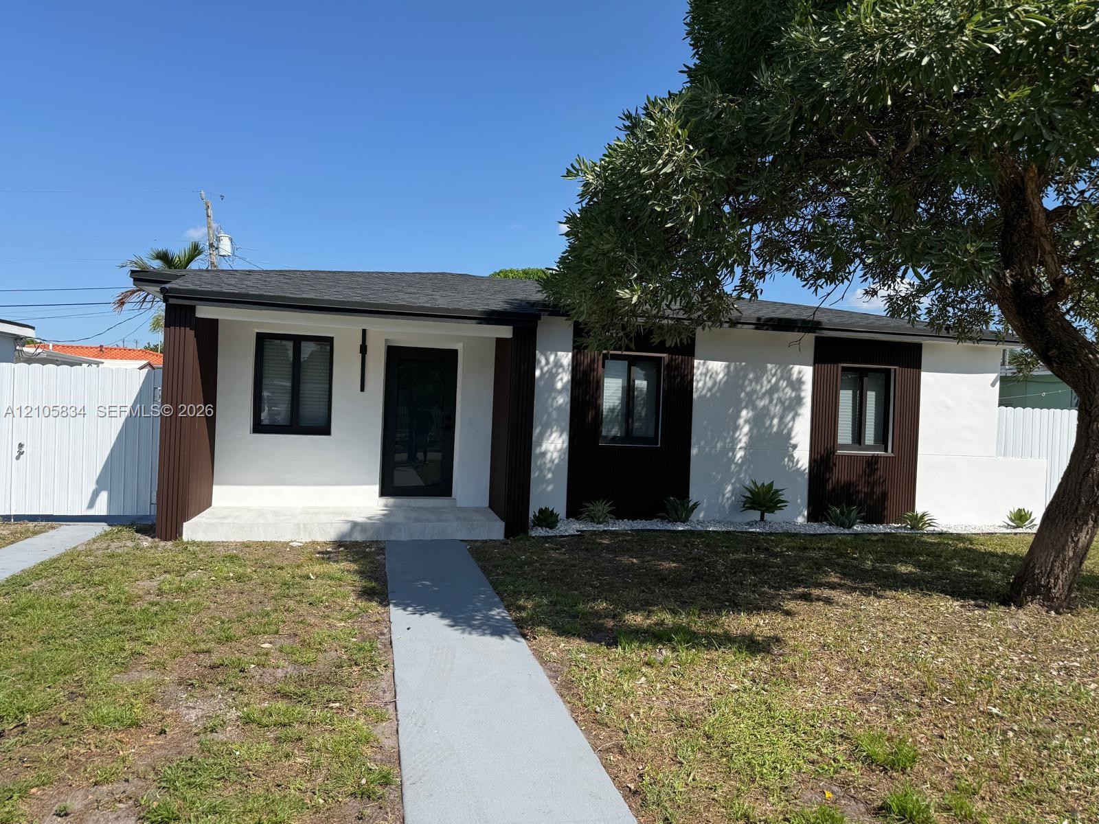 775 E 6th Pl, Hialeah FL 33010 photo 3