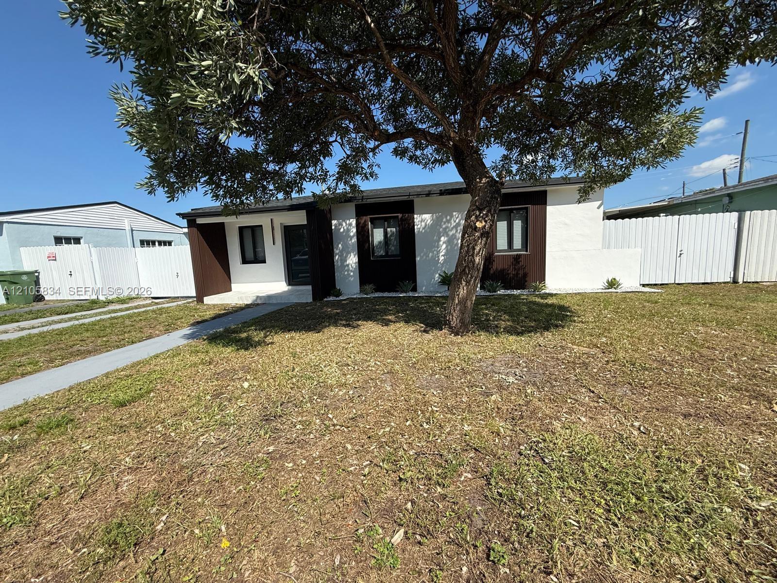 775 E 6th Pl, Hialeah FL 33010 photo 5