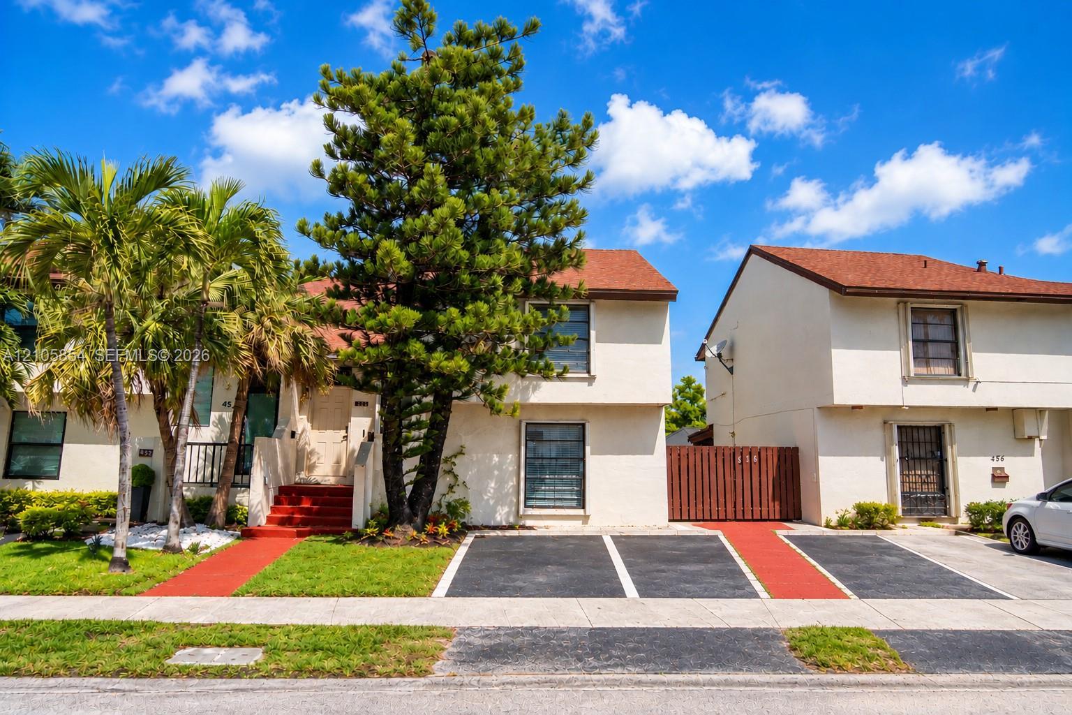 454 NW 97th Pl, Miami FL 33172 photo 2