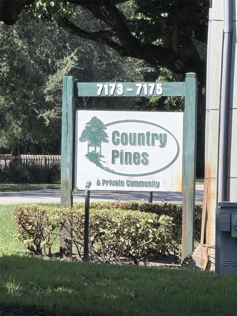 7173 Orange Dr # 204B, Davie FL 33314