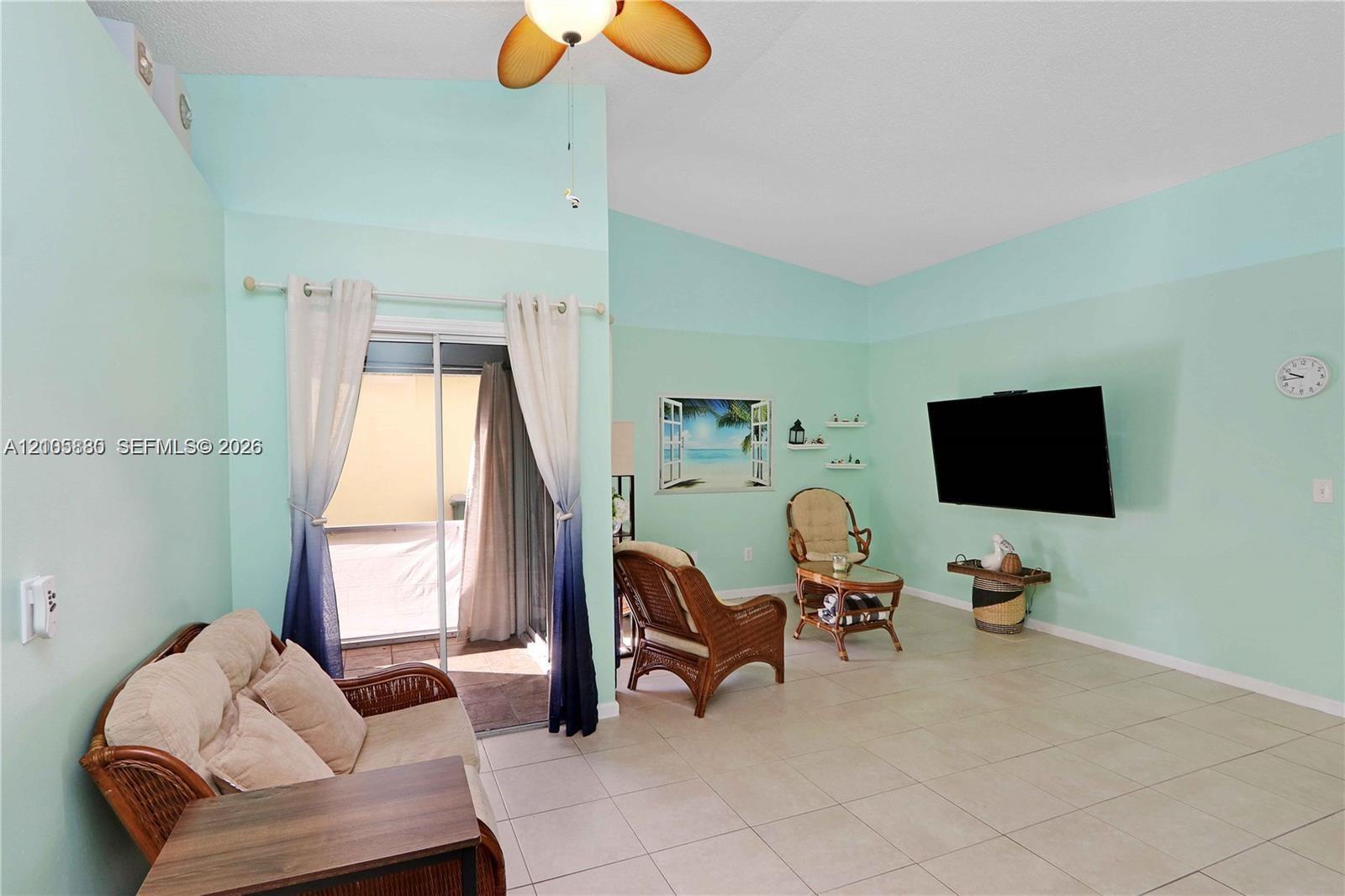 527 SE 21st Dr, Homestead FL 33033 photo 5