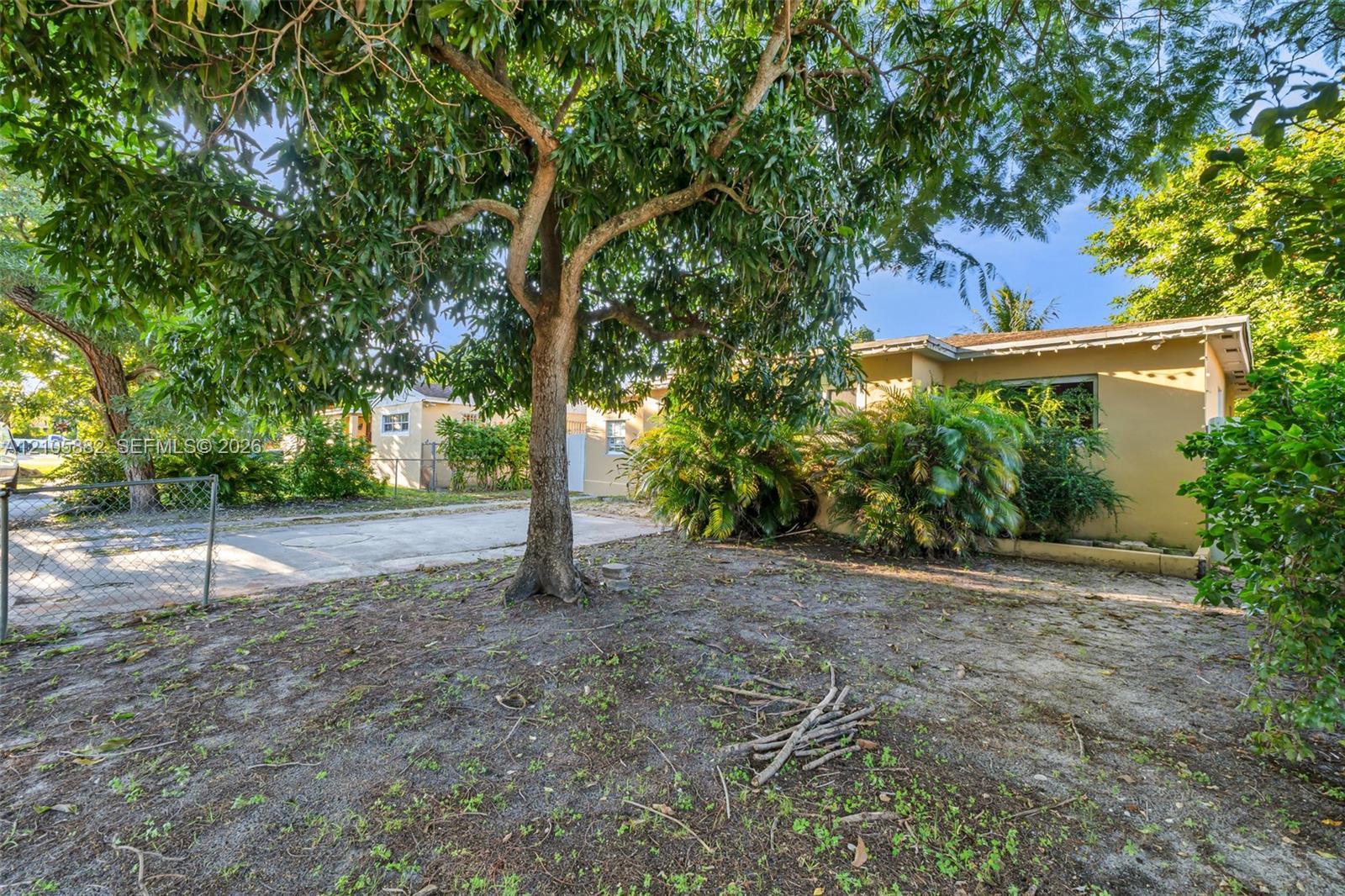 1431 NE 156th Ter, North Miami Beach FL 33162 photo 4