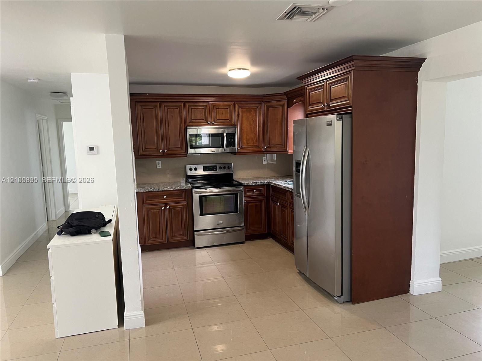 14720 SW 103 CT, Miami FL 33176 photo 4