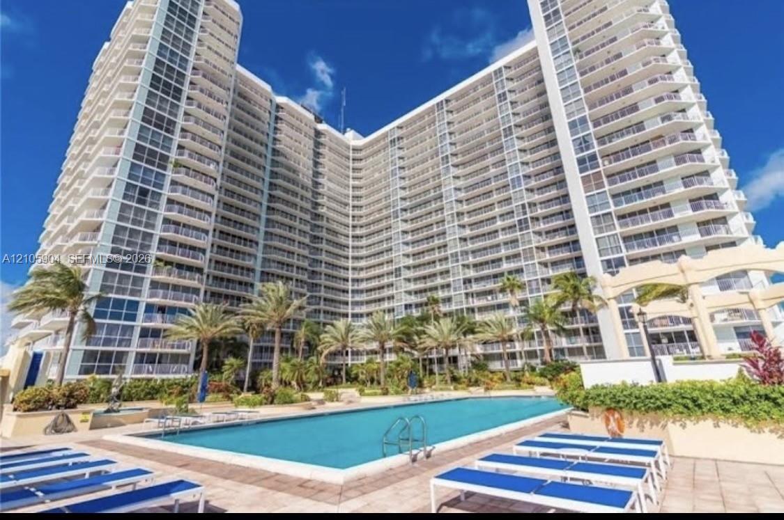 7601 E Treasure Dr # 2417, North Bay Village FL 33141