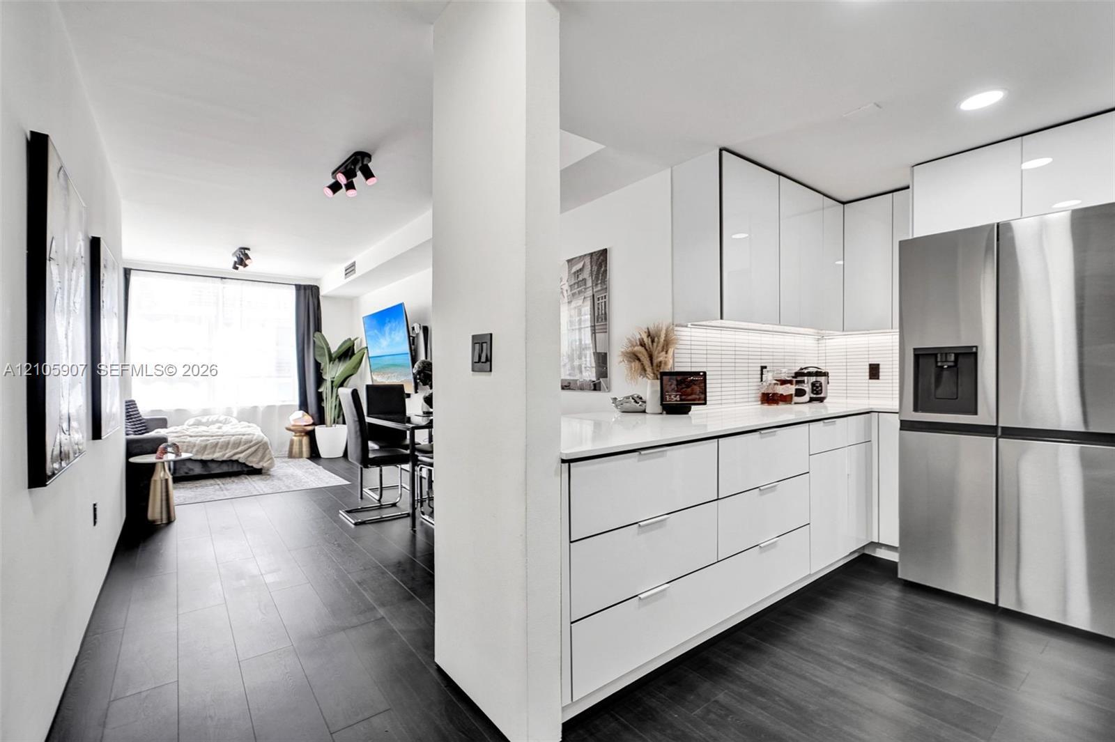1460 Ocean Dr # 308, Miami Beach FL 33139 photo 2