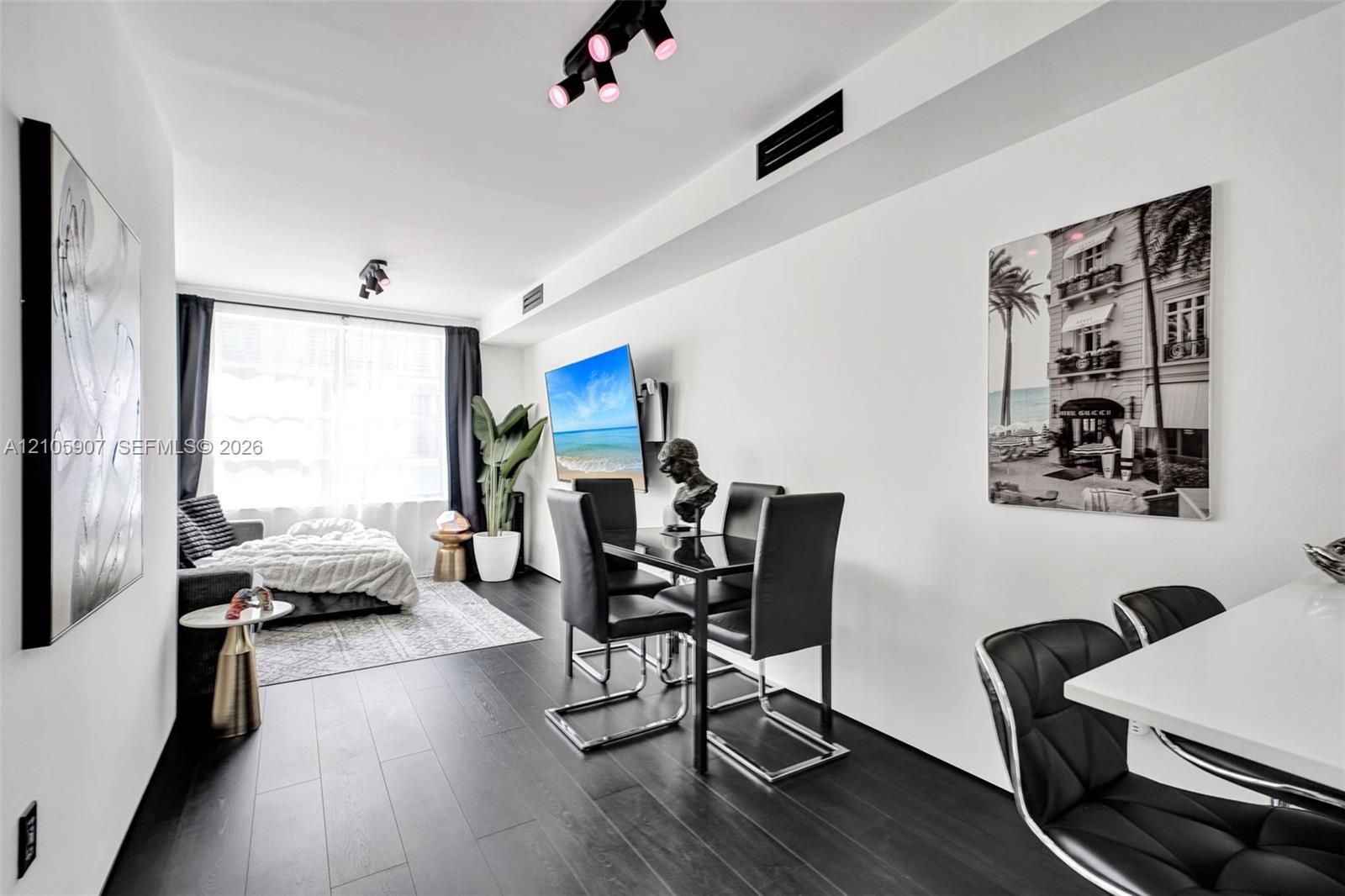 1460 Ocean Dr # 308, Miami Beach FL 33139 photo 4