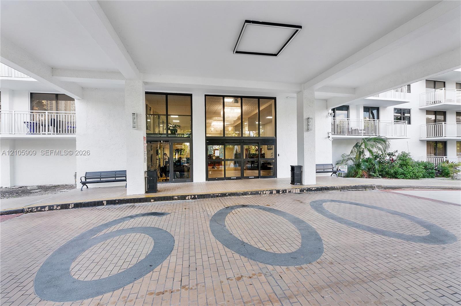 210 174th St # 1610, Sunny Isles Beach FL 33160 photo 3