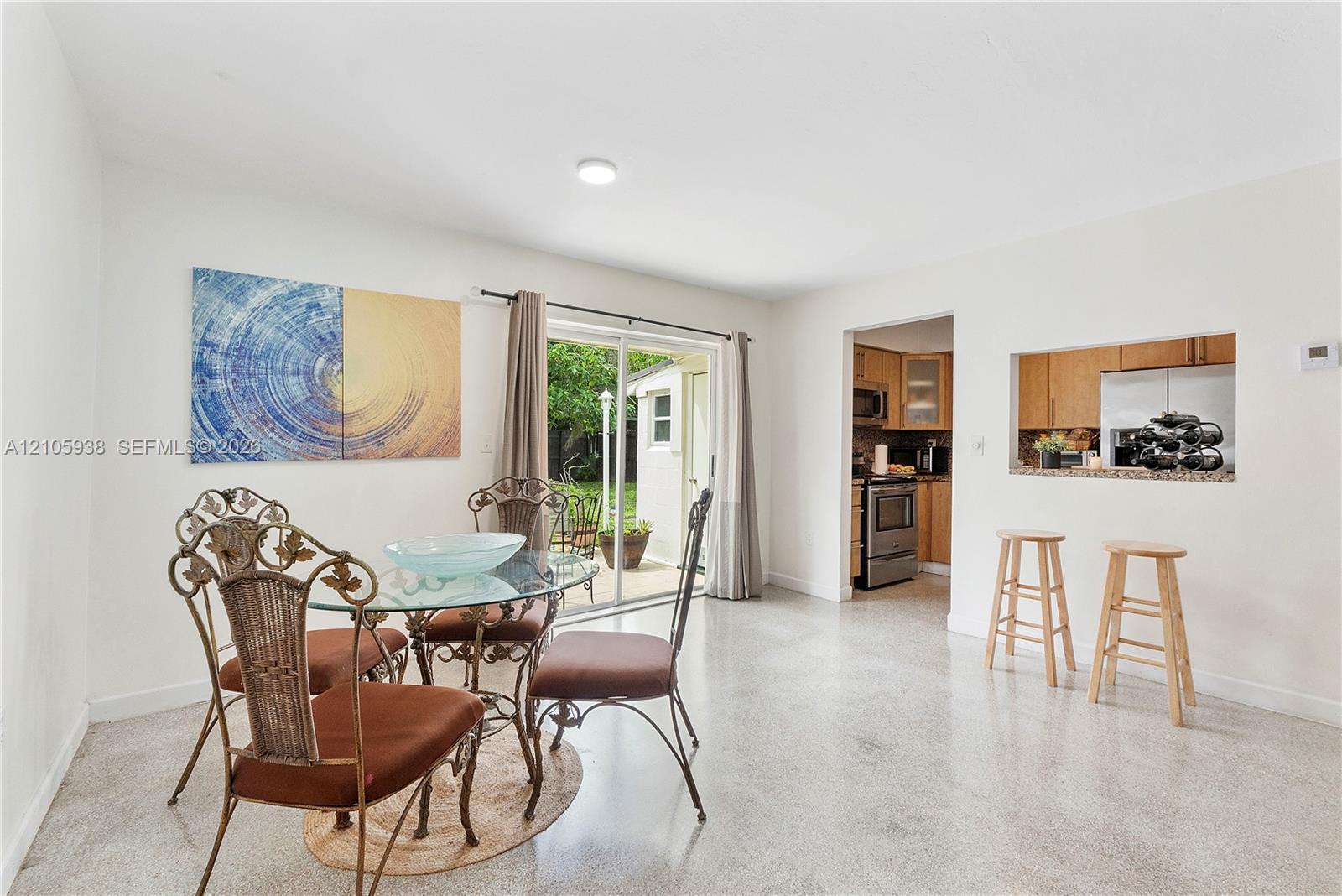 8310 NW 10th St, Pembroke Pines FL 33024 photo 2