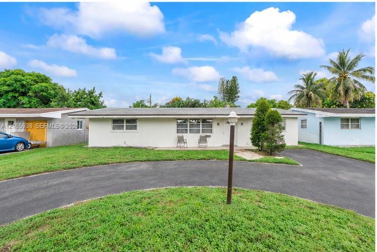 8310 NW 10th St, Pembroke Pines FL 33024