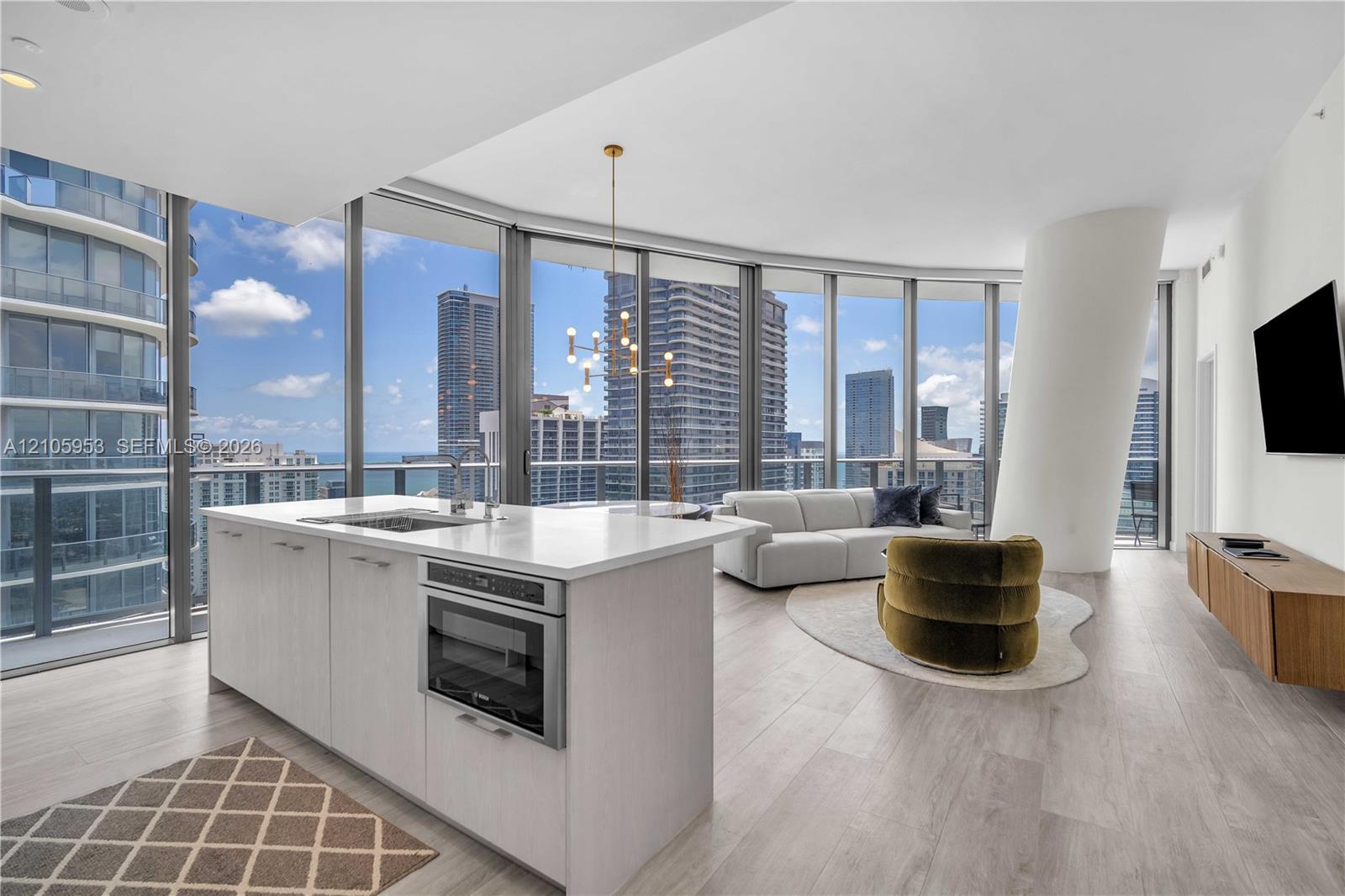 55 SW 9th St # 4403, Miami FL 33130