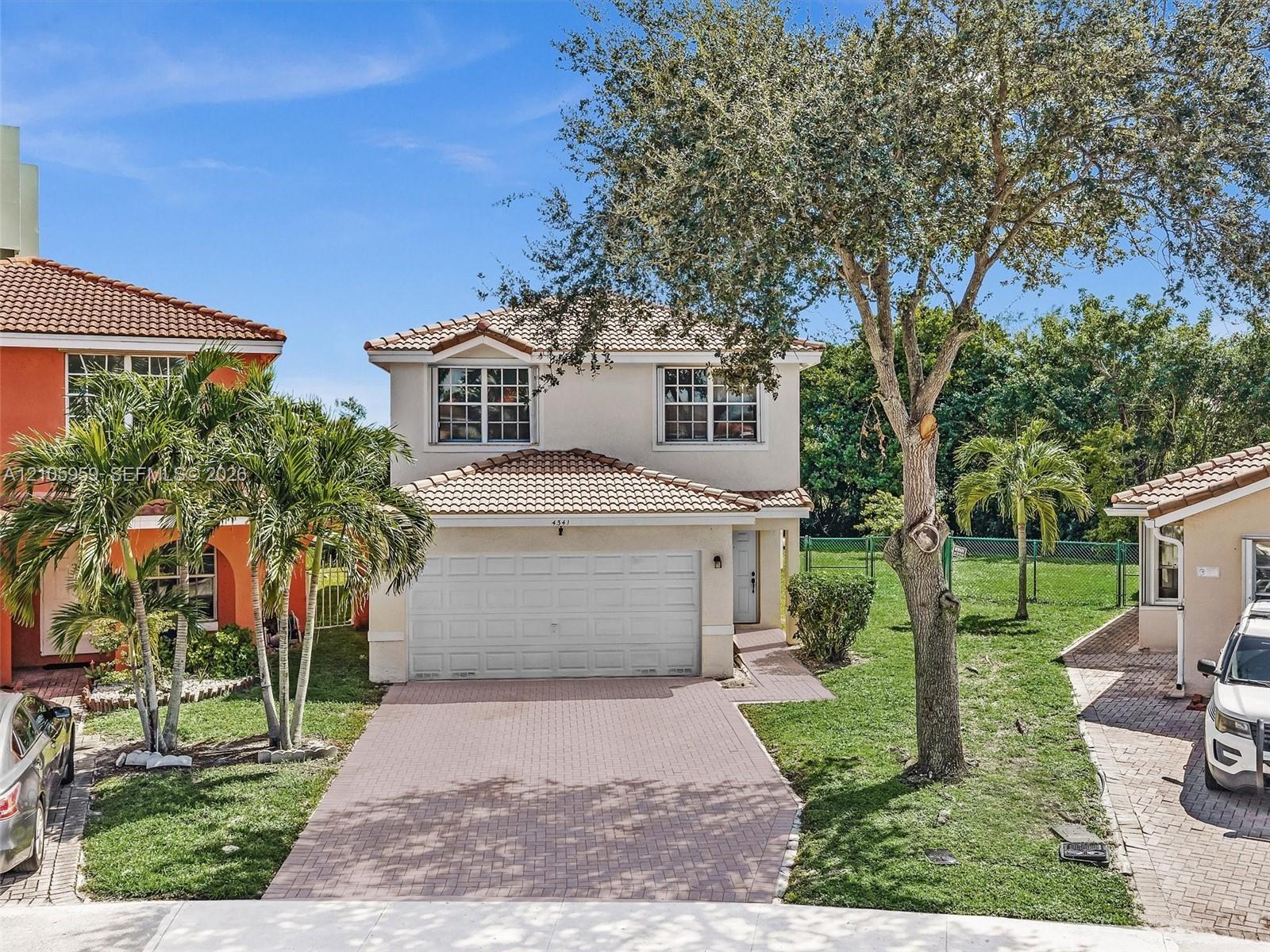 4341 NW 71st Ter, Lauderhill FL 33319 photo 2