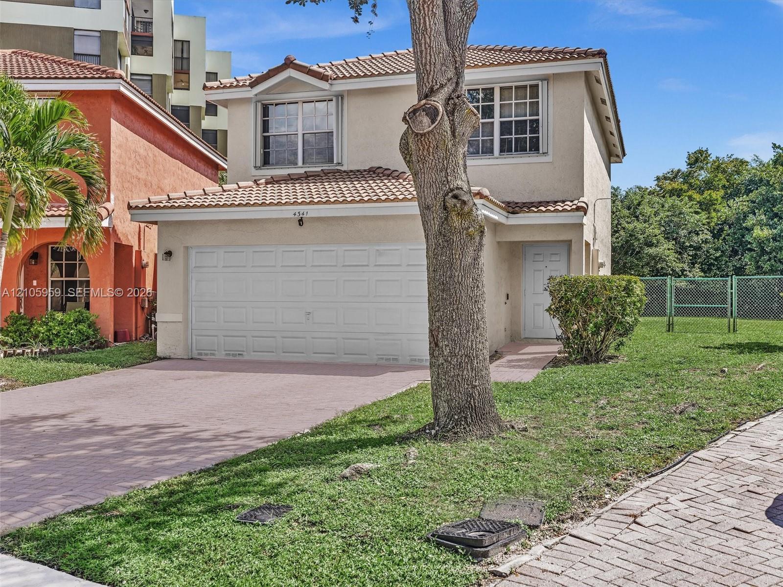 4341 NW 71st Ter, Lauderhill FL 33319 photo 3