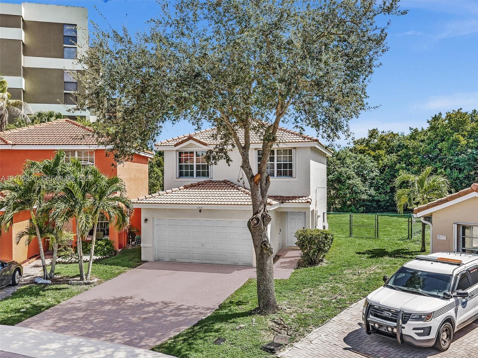 4341 NW 71st Ter, Lauderhill FL 33319 photo 5
