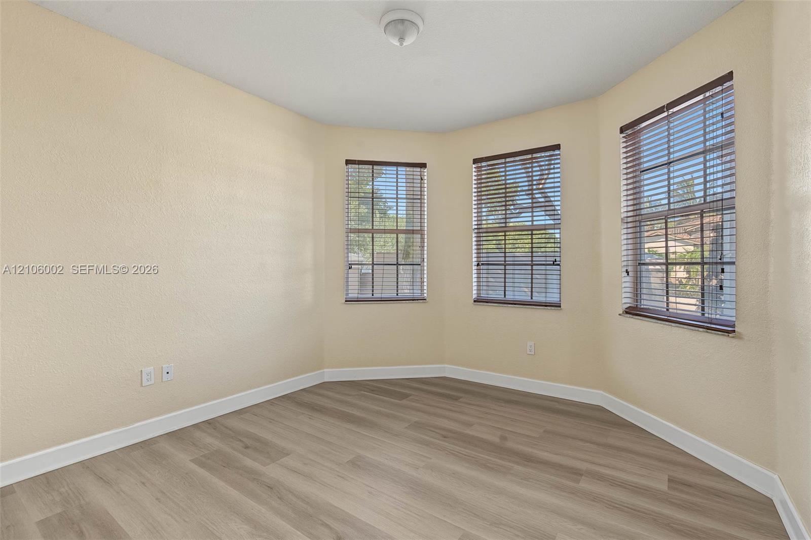 8205 NW 116th Ave, Doral FL 33178 photo 5