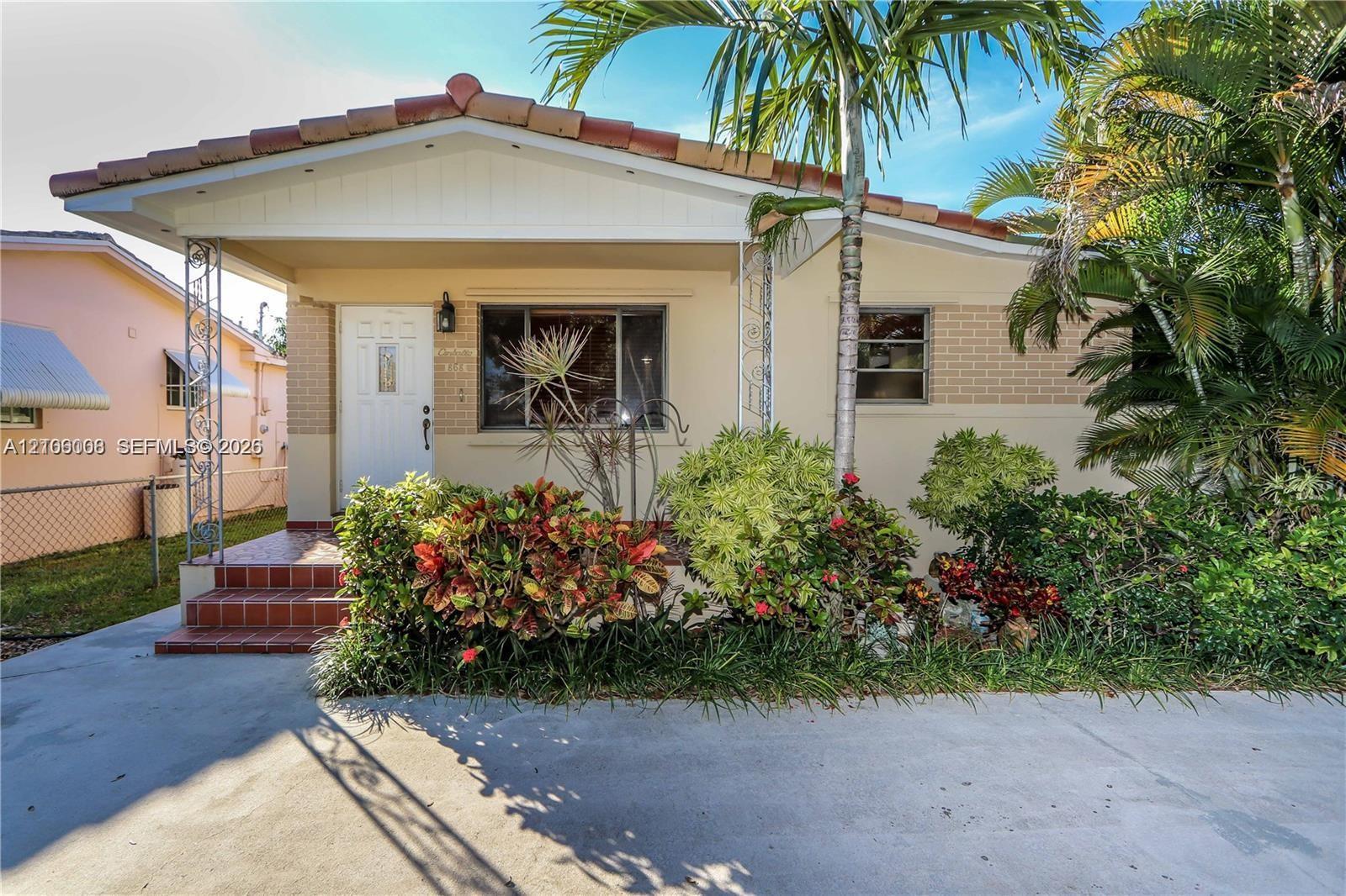 868 W 34th St, Hialeah FL 33012 photo 2