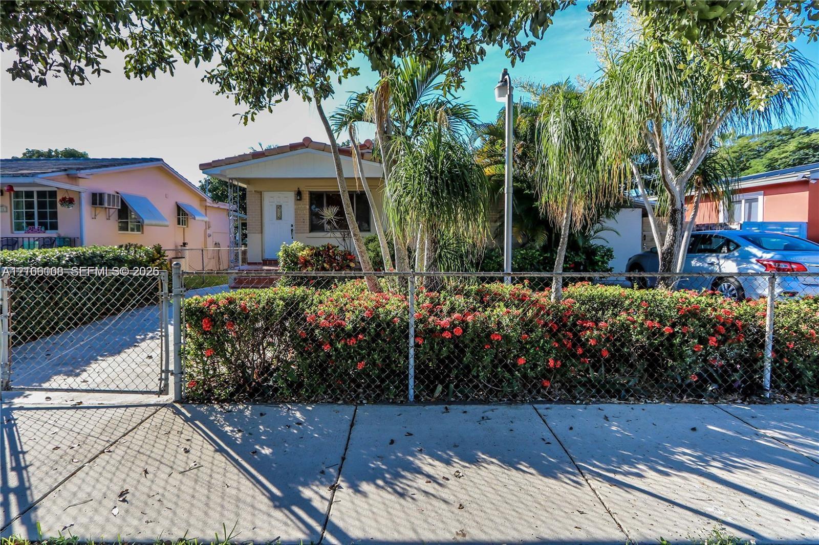 868 W 34th St, Hialeah FL 33012 photo 3