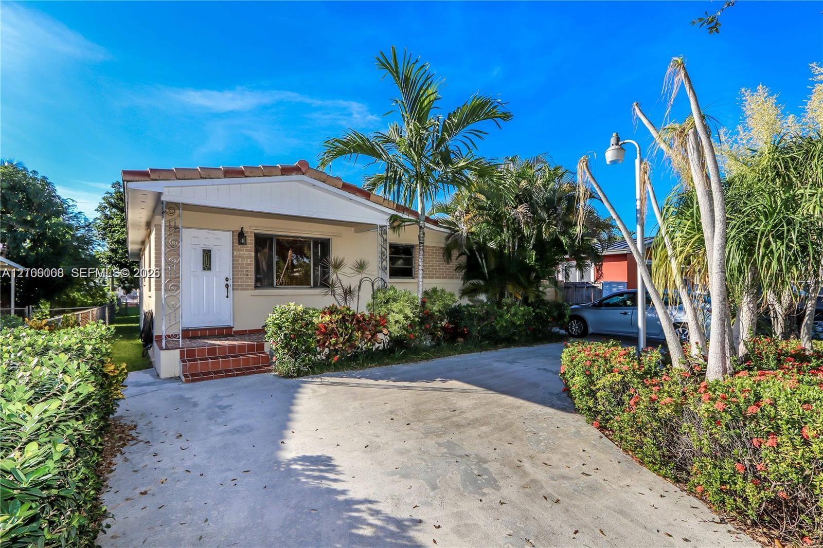 868 W 34th St, Hialeah FL 33012