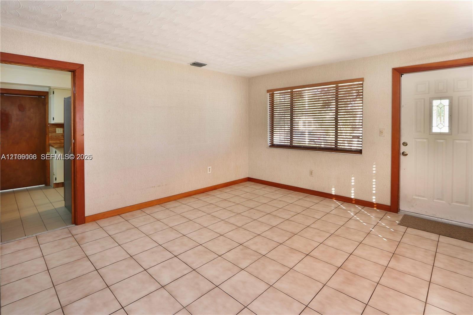 868 W 34th St, Hialeah FL 33012 photo 4