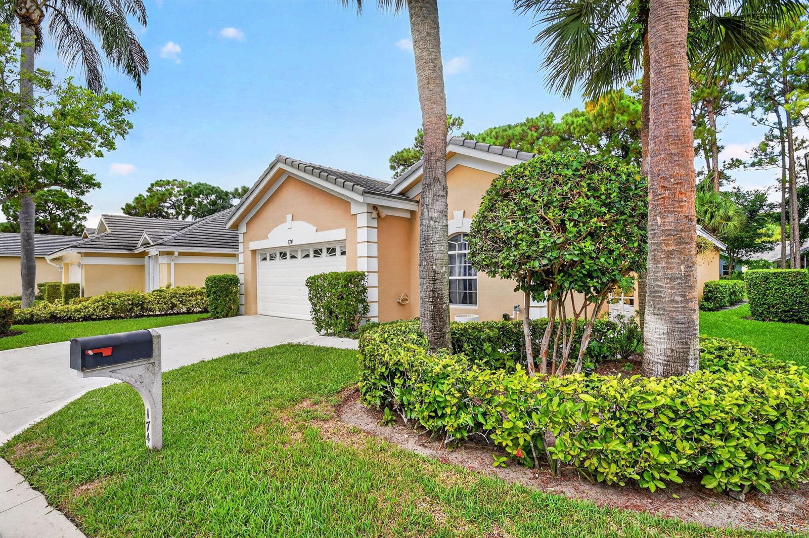 174 HARBOR LAKE Circle, FL 33413 photo 3