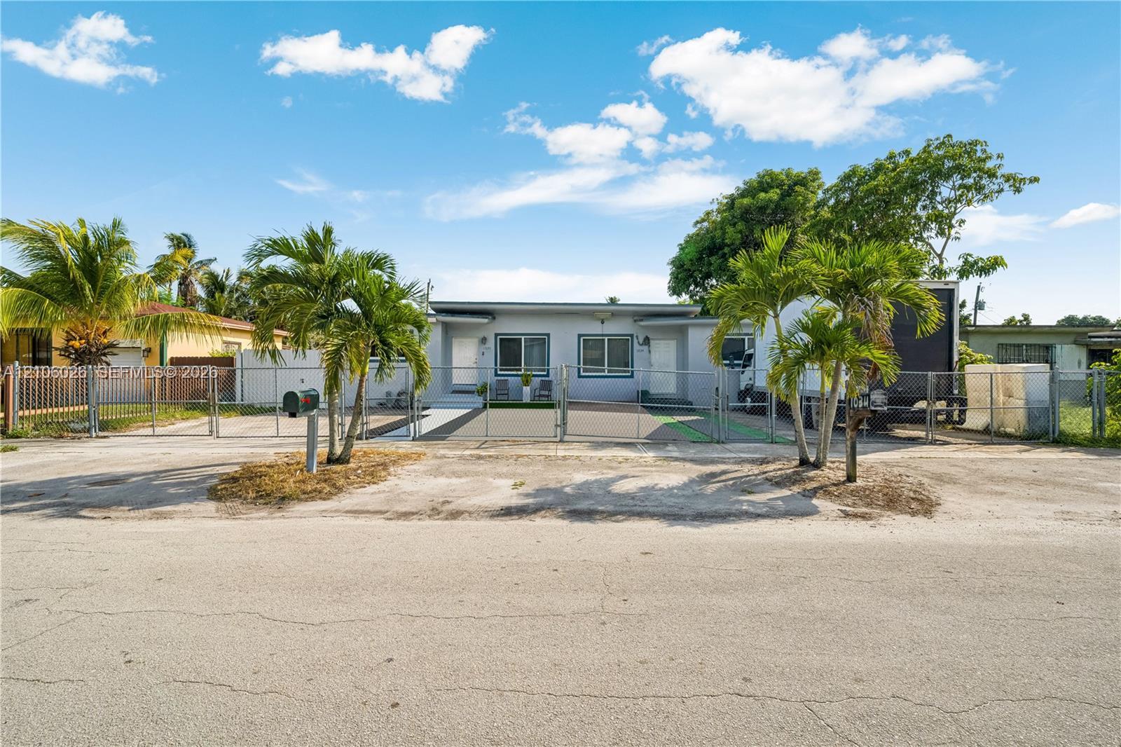 1030 NW 114th St, Miami FL 33168 photo 2