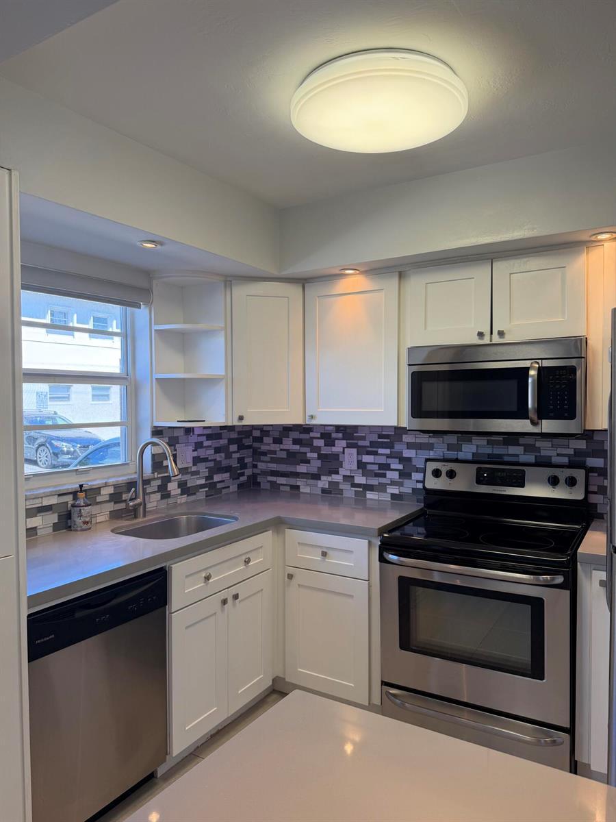 1643 WILEY Street # 4, Hollywood FL 33020 photo 4