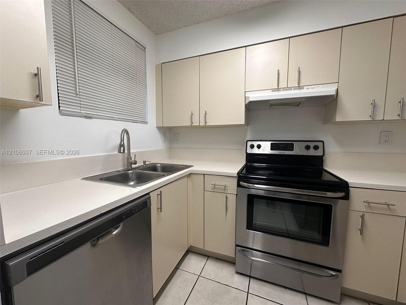 14951 SW 82nd Ln # 504, Miami FL 33193 photo 3