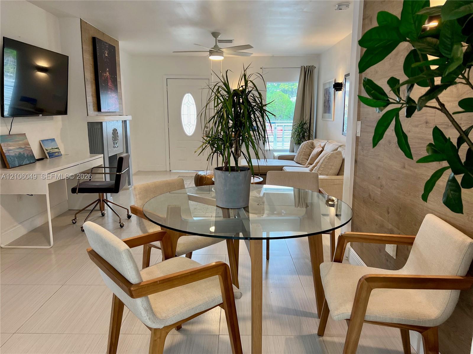 1438 NW 27th St, Miami FL 33142 photo 2