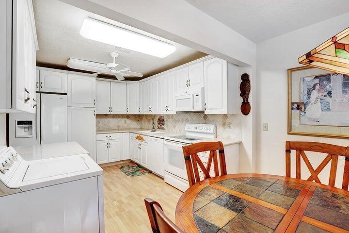 14 Westgate Lane # 14D, Boynton Beach FL 33436 photo 2