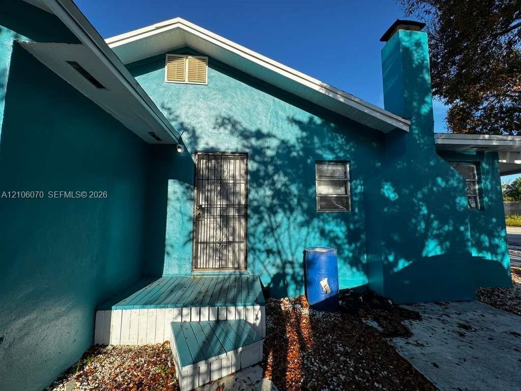 1121 NW 40th St # 2, Miami FL 33127