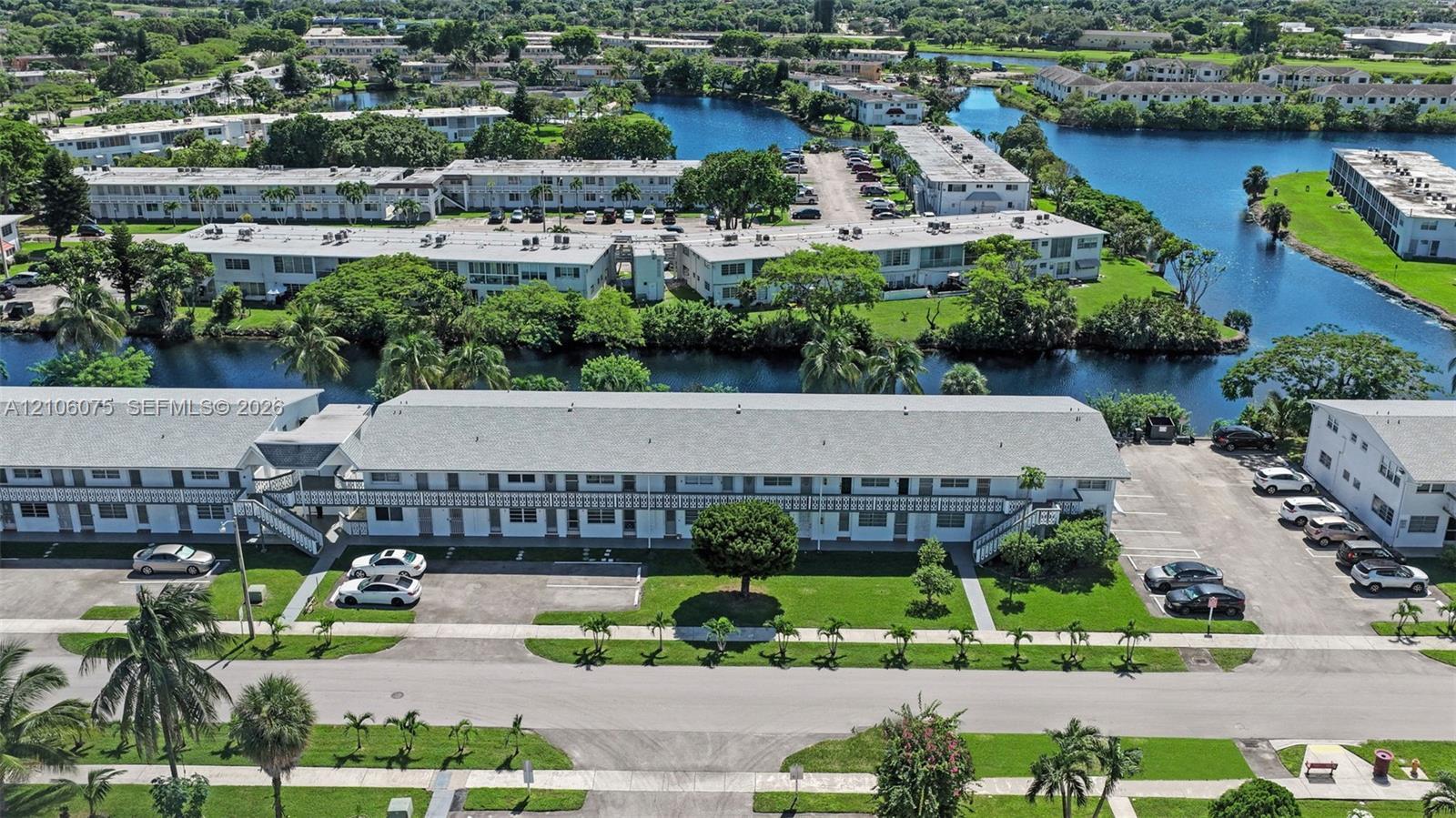 52 NE 204th St # 8, Miami Gardens FL 33179