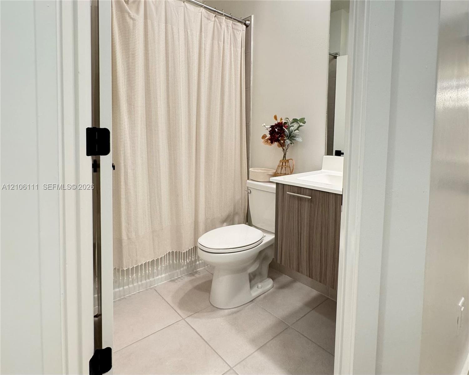 6450 NW 102nd Path # 102, Doral FL 33178 photo 4