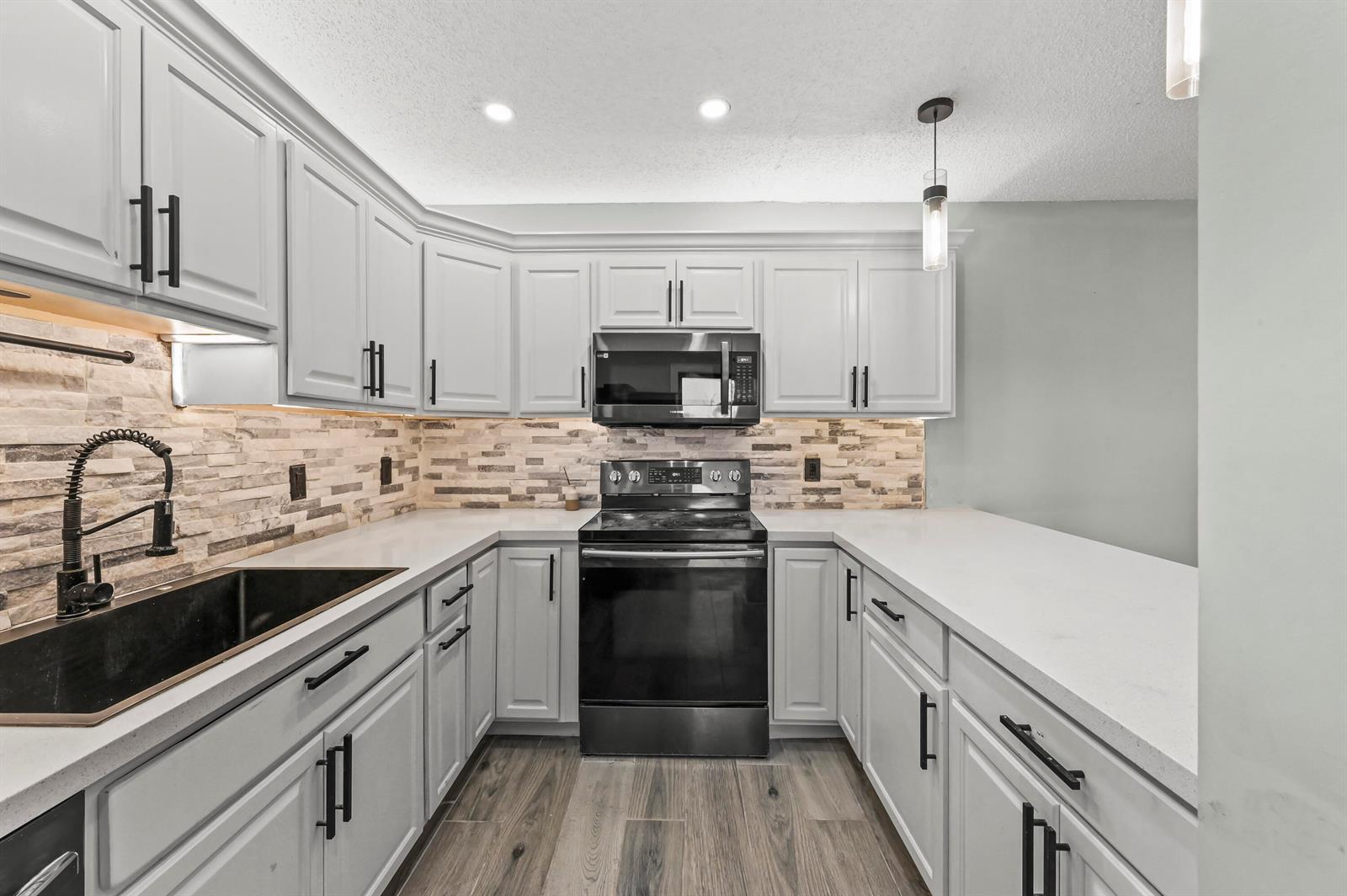 301 MIRAMAR Lane # C1, Palm Beach Gardens FL 33410
