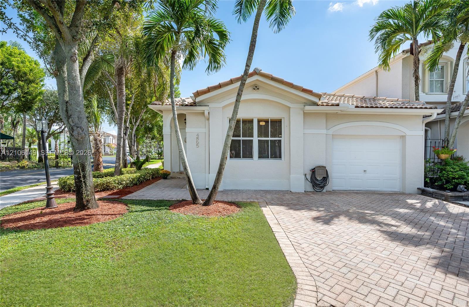 4865 NW 108th Path, Doral FL 33178 photo 3