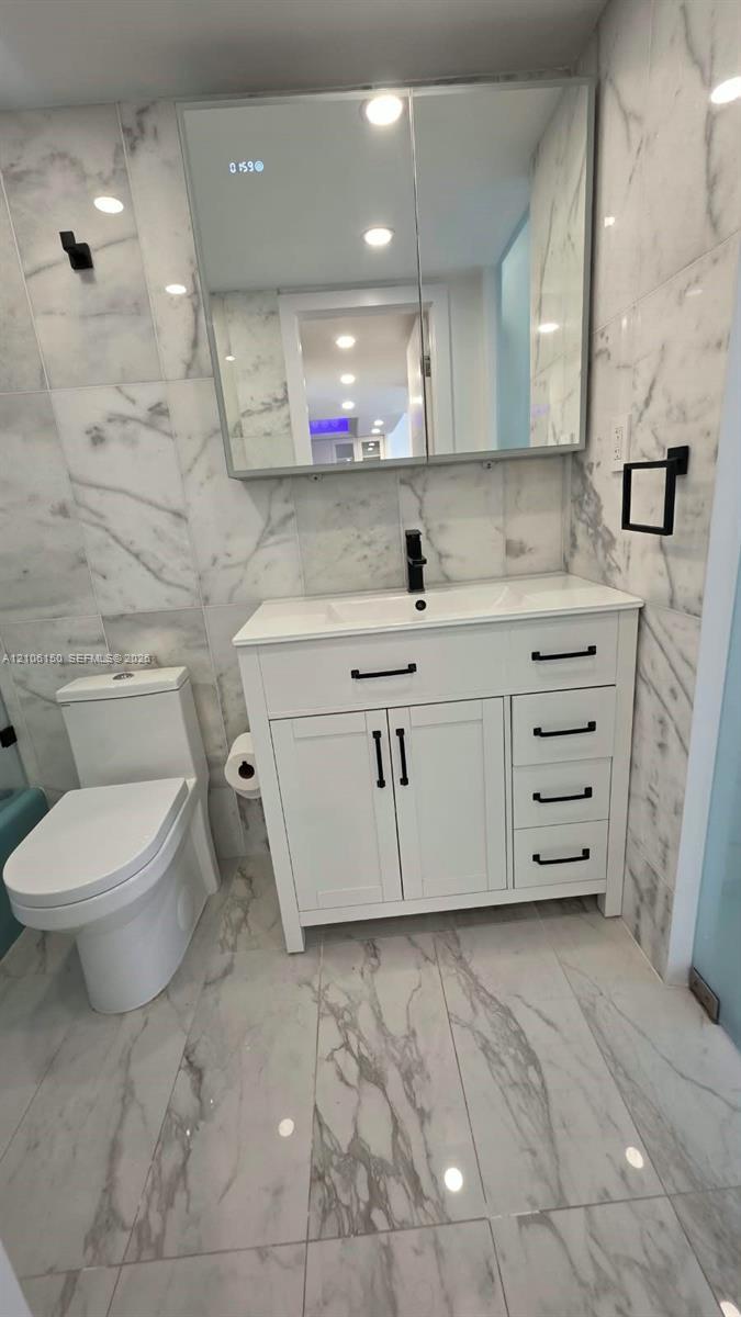 401 Ocean Dr # 314, Miami Beach FL 33139 photo 2
