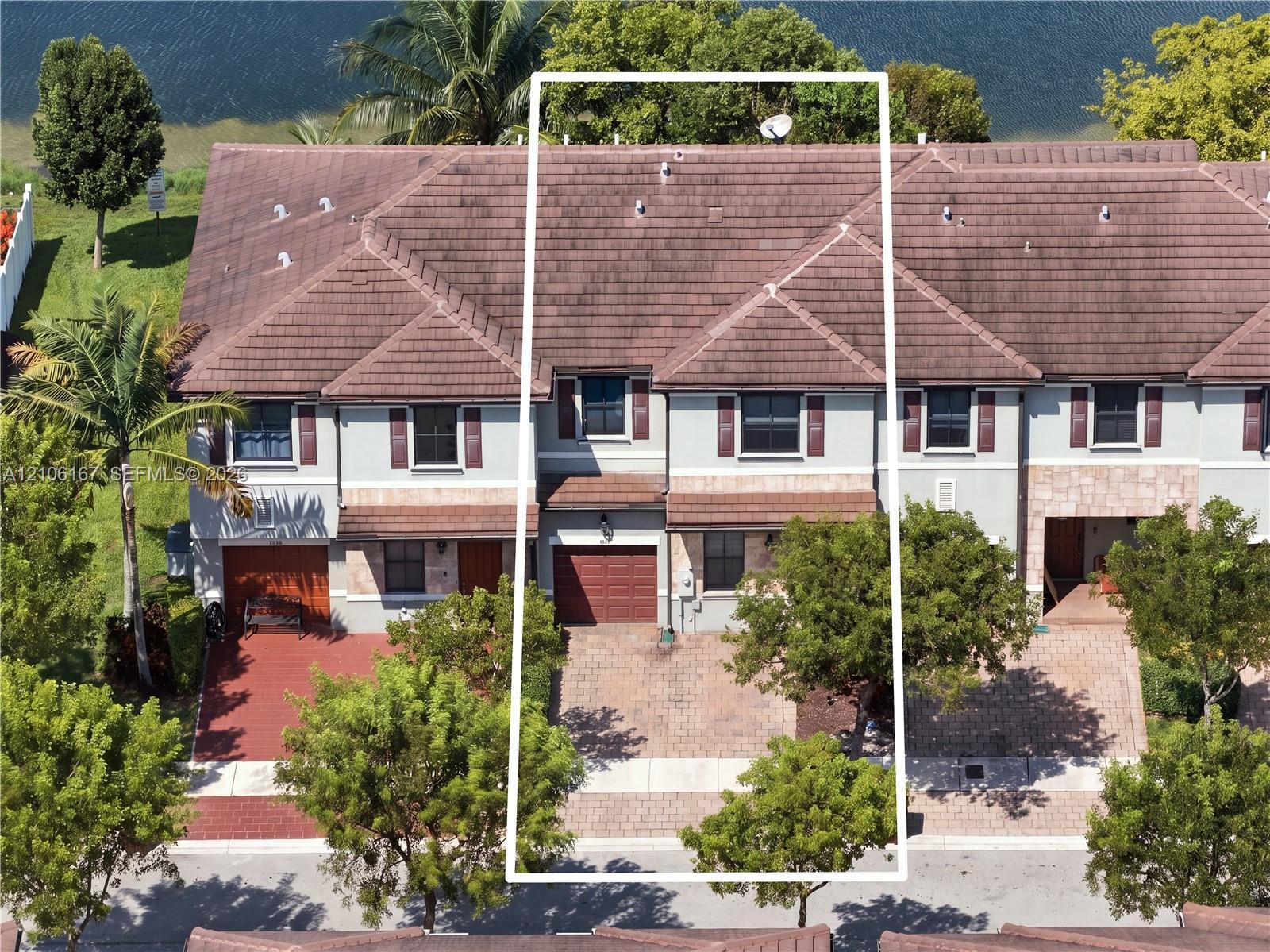 3277 W 100th Ter, Hialeah FL 33018