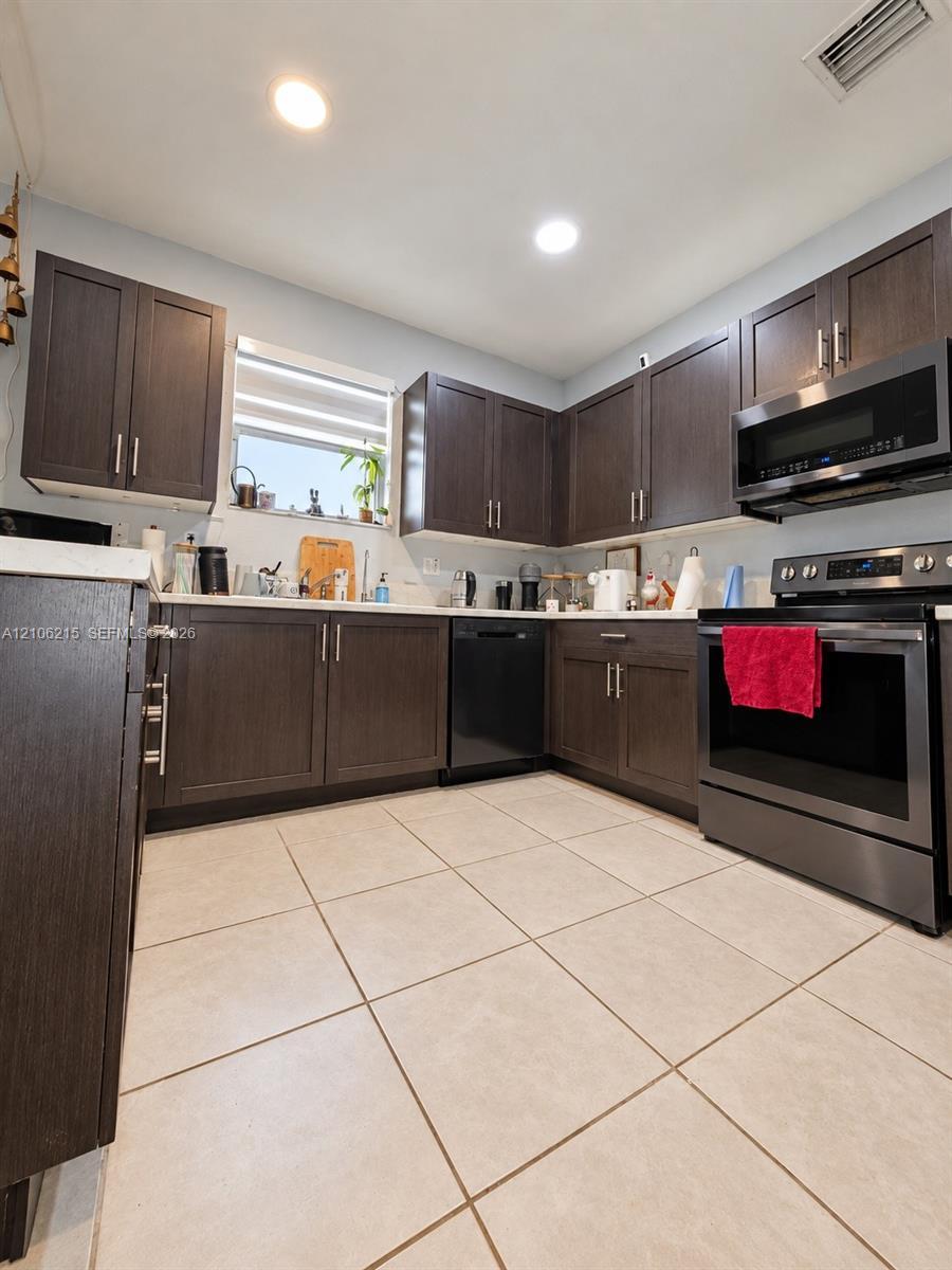 1402 SE 26th Ter, Homestead FL 33035 photo 3