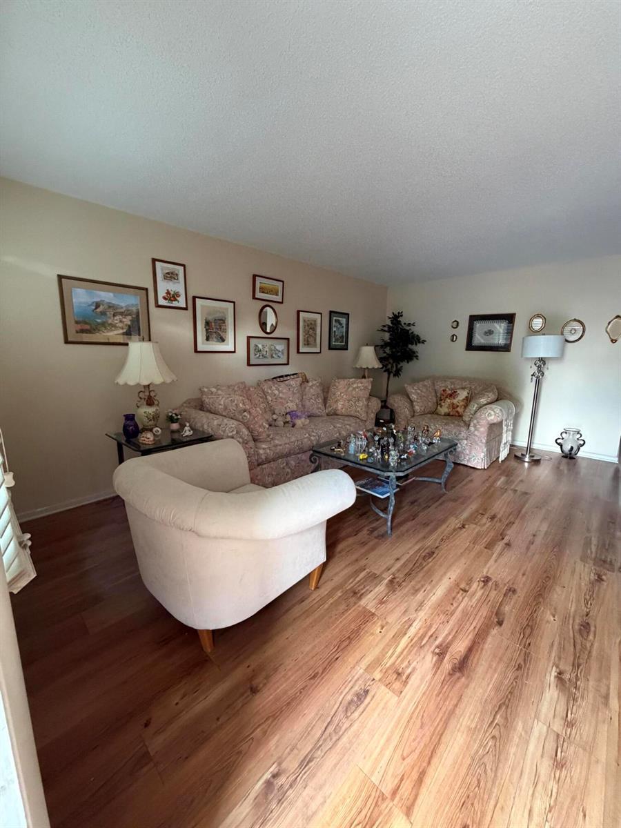 128 Wellington G, West Palm Beach FL 33417 photo 4