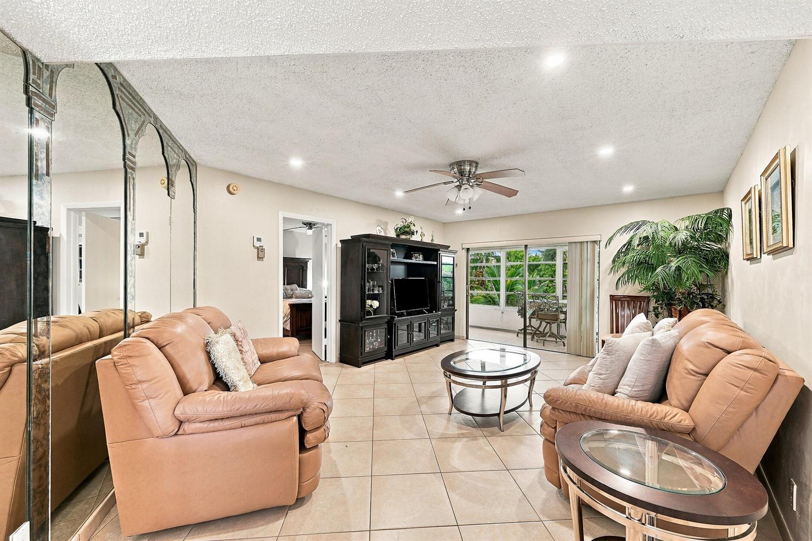 4000 NW 44TH Avenue # 208, Lauderdale Lakes FL 33319 photo 4