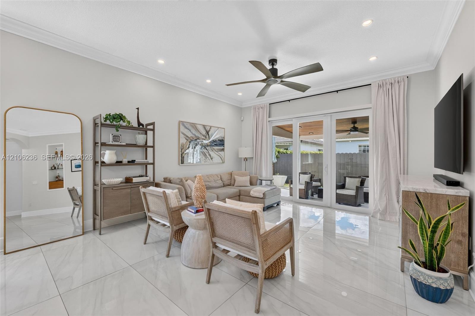 14940 NW 89th Ave, Miami Lakes FL 33018 photo 2