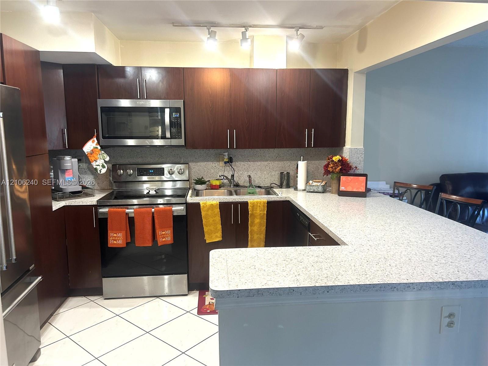 2554 N 38th Ave, Hollywood FL 33021 photo 4