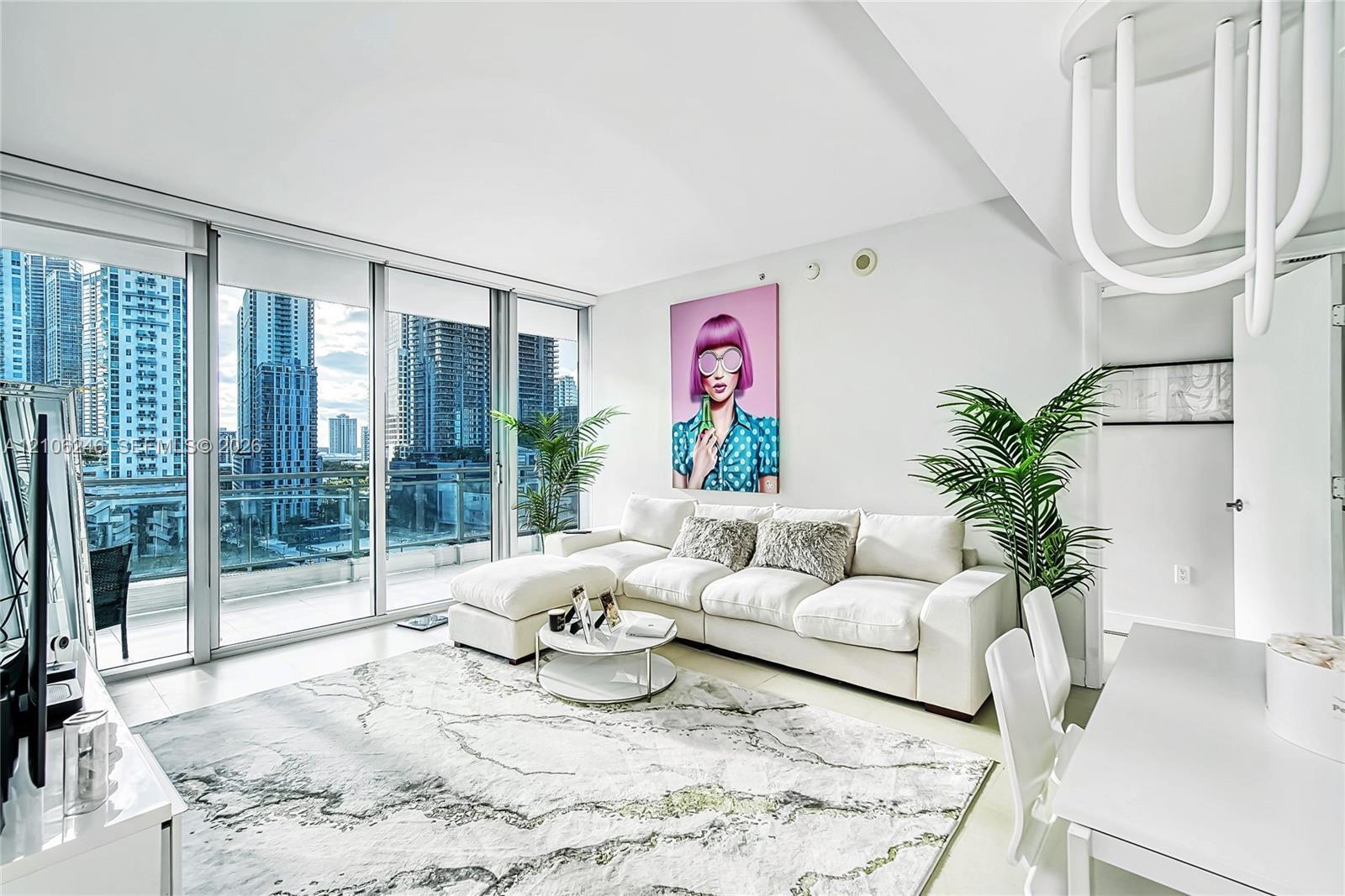 92 SW 3rd St # 1511, Miami FL 33130 photo 4