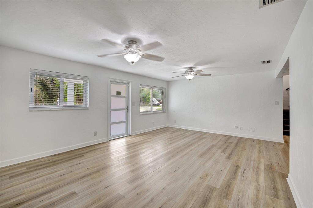 5615 FREEDOM Street, Hollywood FL 33021 photo 2