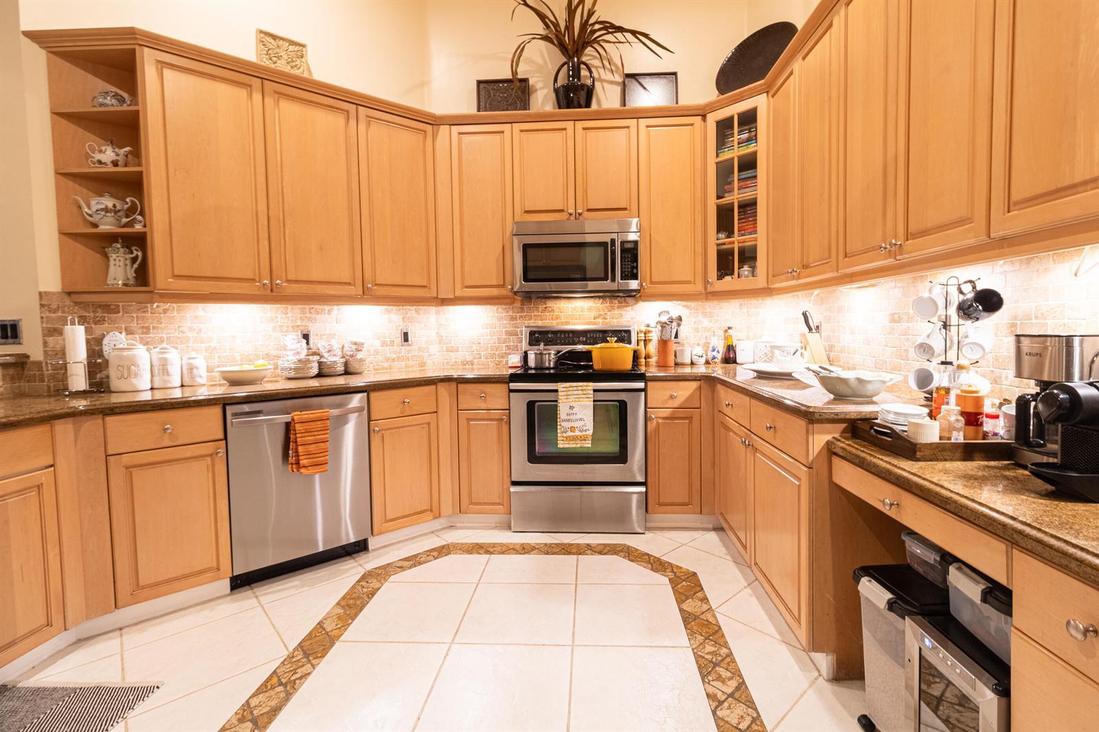 5062 Kensington Circle, Coral Springs FL 33076 photo 4