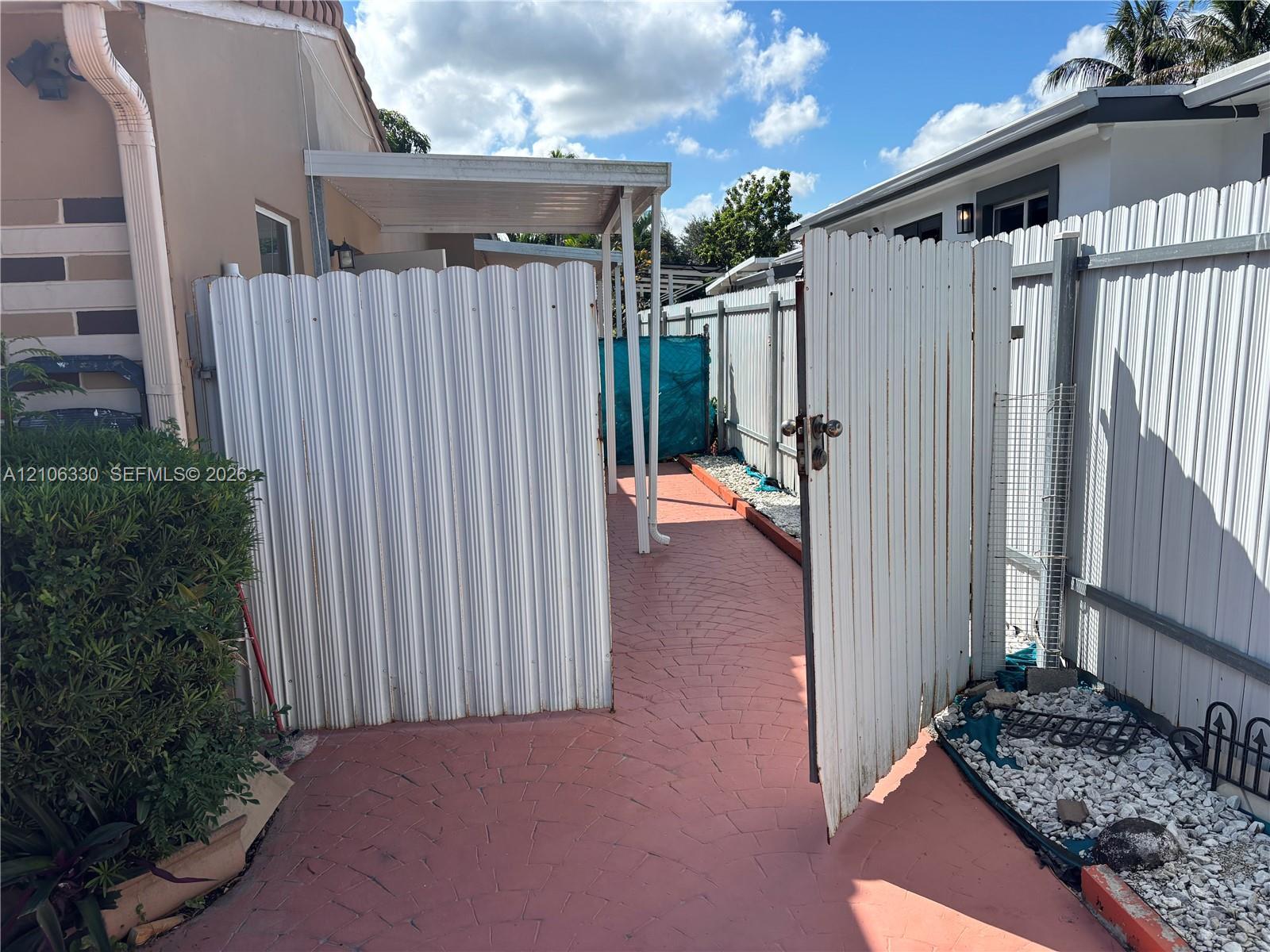 280 NW 144th St # 1, Miami FL 33168 photo 2