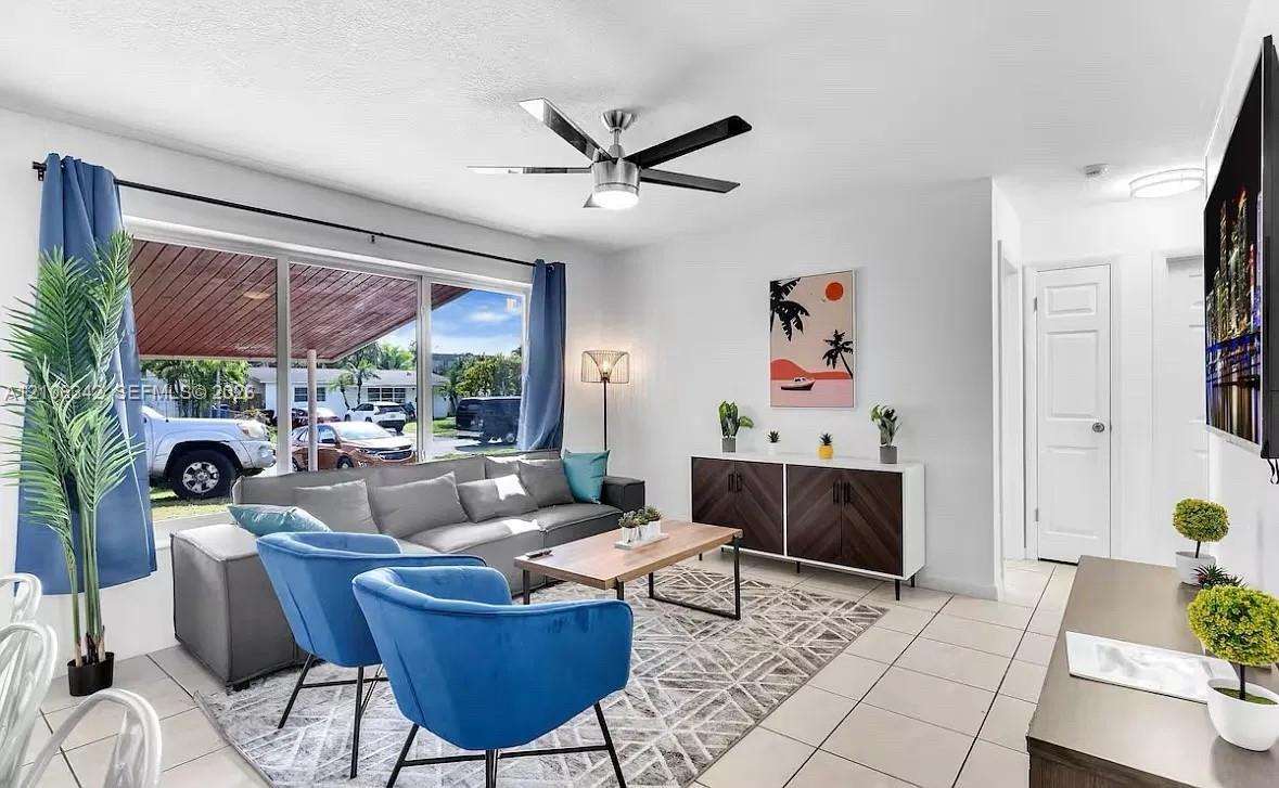 6291 Harding St, Hollywood FL 33024 photo 5